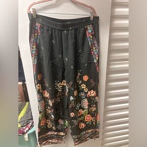 Johnny Was Black Floral Pants size XL